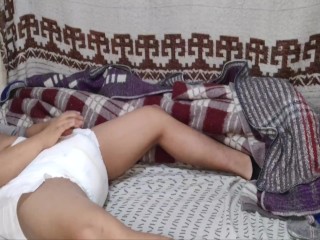 Man wears three diapers and a chastity lock to bed